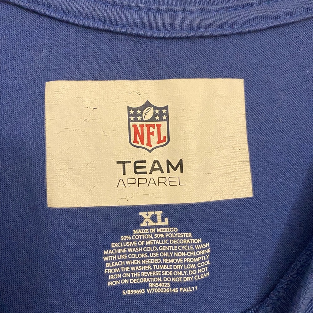 Indianapolis Colts long sleeve tshirt. Size XL - Picture 4 of 4